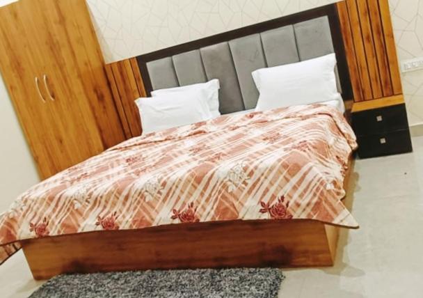 בית מלון כפרי Hare Krishna Ambiance Vbn