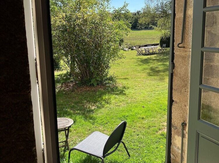 צימר Château De Montautre