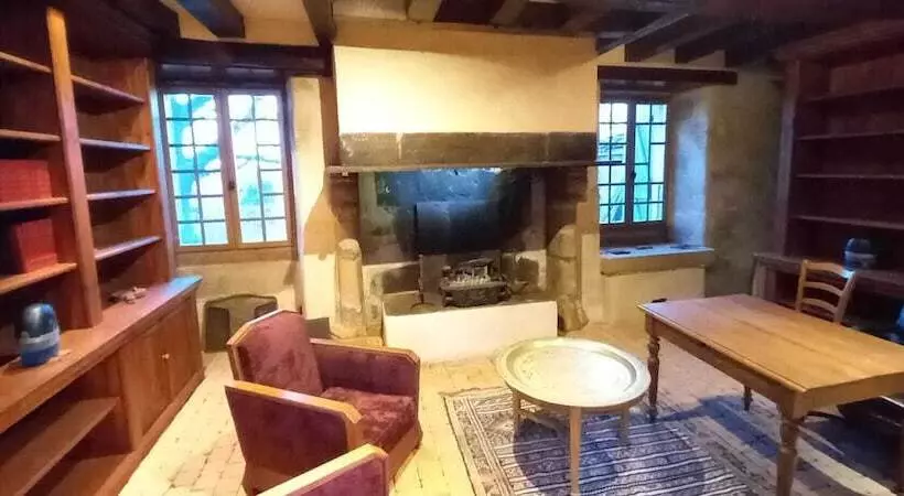 Aamiaismajoitus (B&B) Château De Montautre