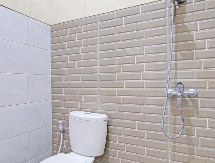 בית מלון כפרי Capital O 92250 Hall & Guesthouse Kowapi Syariah