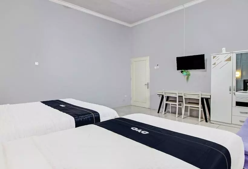 Hotelli Capital O 92250 Hall & Guesthouse Kowapi Syariah