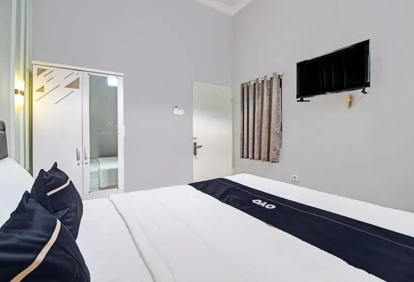 Hotelli Capital O 92250 Hall & Guesthouse Kowapi Syariah