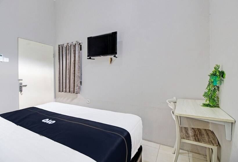 בית מלון כפרי Capital O 92250 Hall & Guesthouse Kowapi Syariah