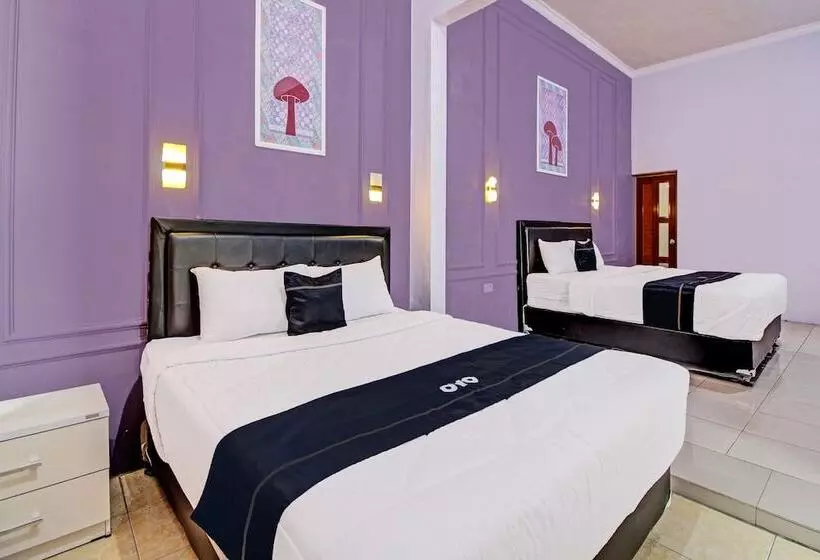 Hotelli Capital O 92250 Hall & Guesthouse Kowapi Syariah