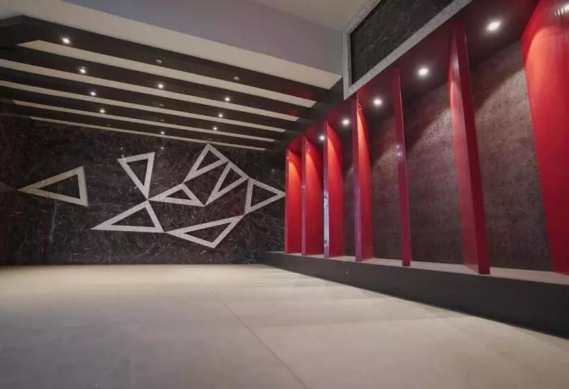 Geetika Galaxy Hotel By Wb Inn