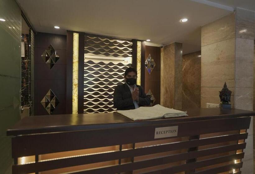 Geetika Galaxy Hotel By Wb Inn