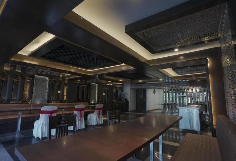 Geetika Galaxy Hotel By Wb Inn