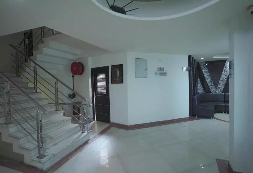 Geetika Galaxy Hotel By Wb Inn