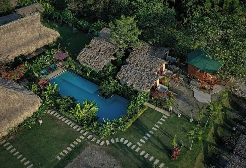 ホテル Makai Beach Hostel