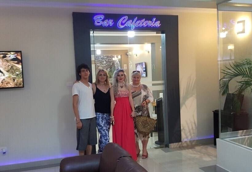 هتل Punta Rocas   Huacho