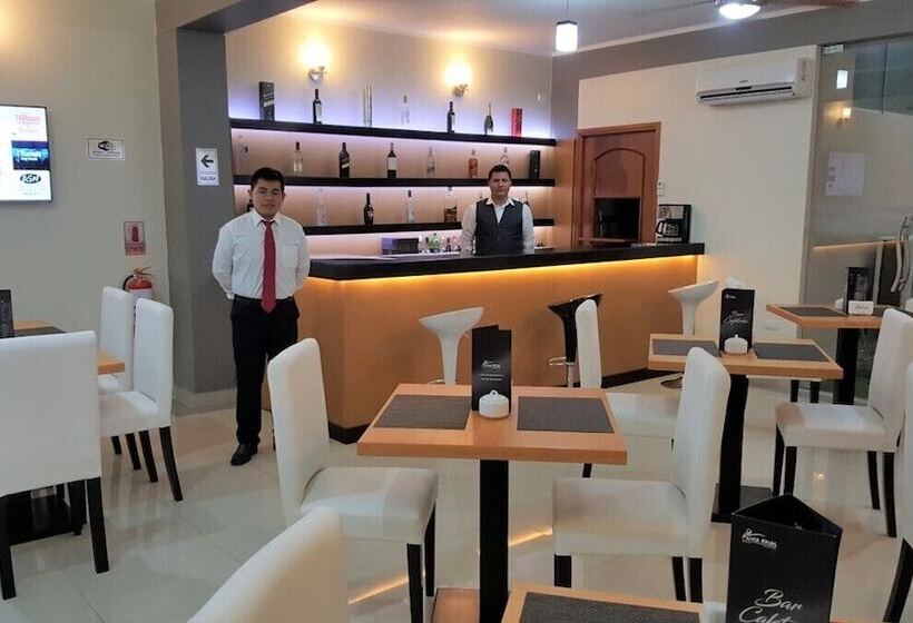 هتل Punta Rocas   Huacho