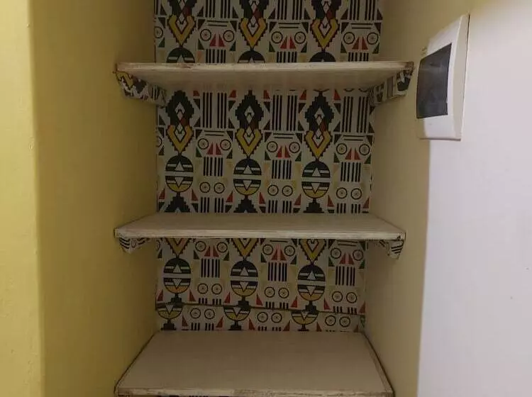 پانسیون Naisi Spur