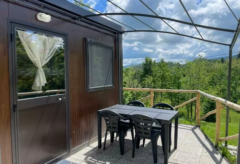 Retkeilymaja I Falchi Pellegrini   Bungalow E Tenda