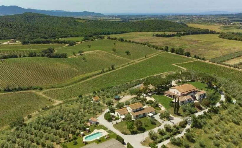 Hotelli Agriturismo Baia Degli Ulivi
