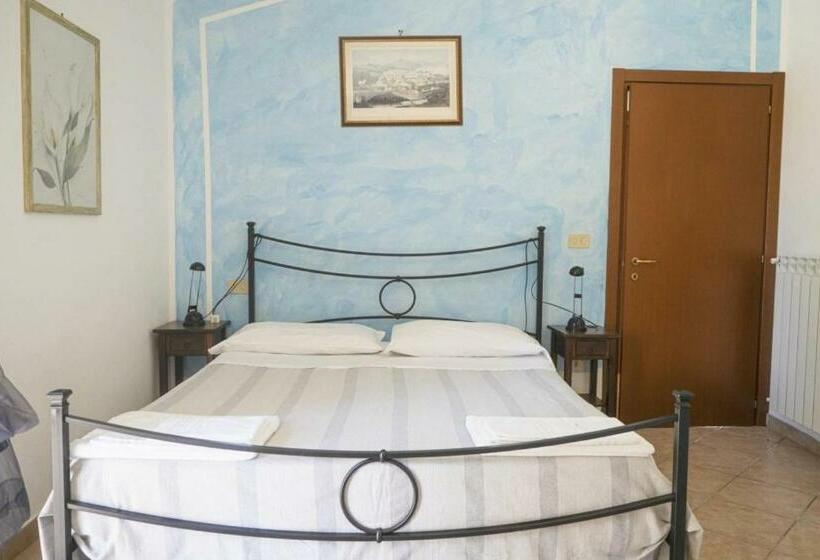 هتل Agriturismo Baia Degli Ulivi