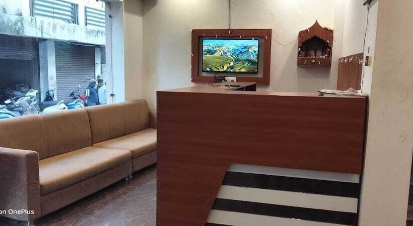 בית מלון כפרי Shrivari Kaushik Palace