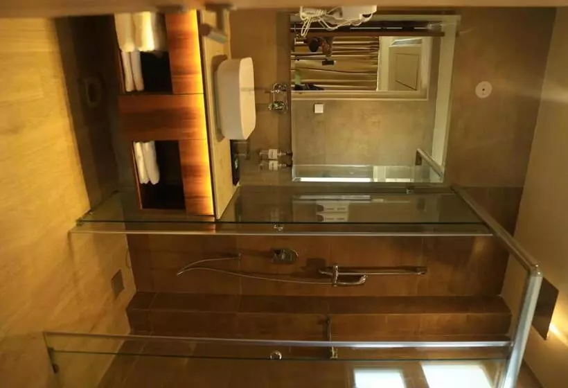 ホテル Tivoli Cititel