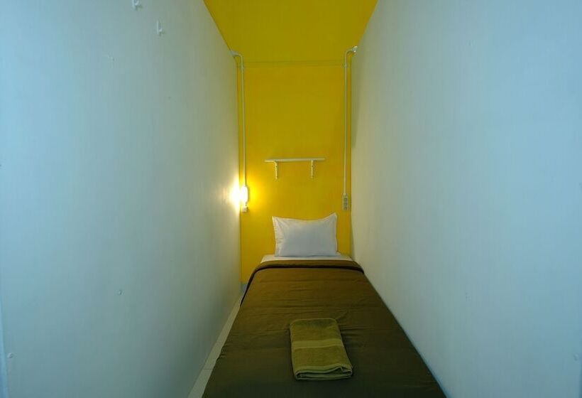 هاستل Snooze Malang