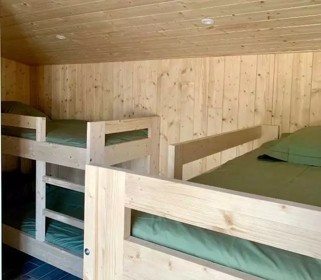 La Petite Auberge Insolite