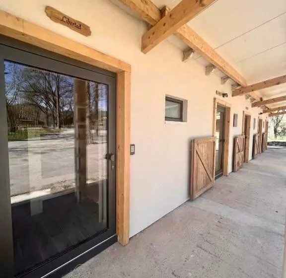 La Petite Auberge Insolite