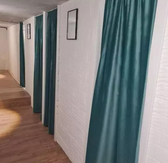 هتل کپسول Hostel Caps Home