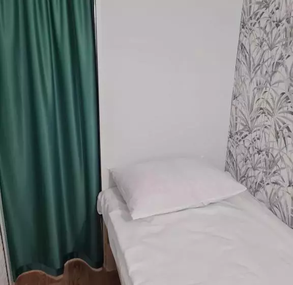 هتل کپسول Hostel Caps Home