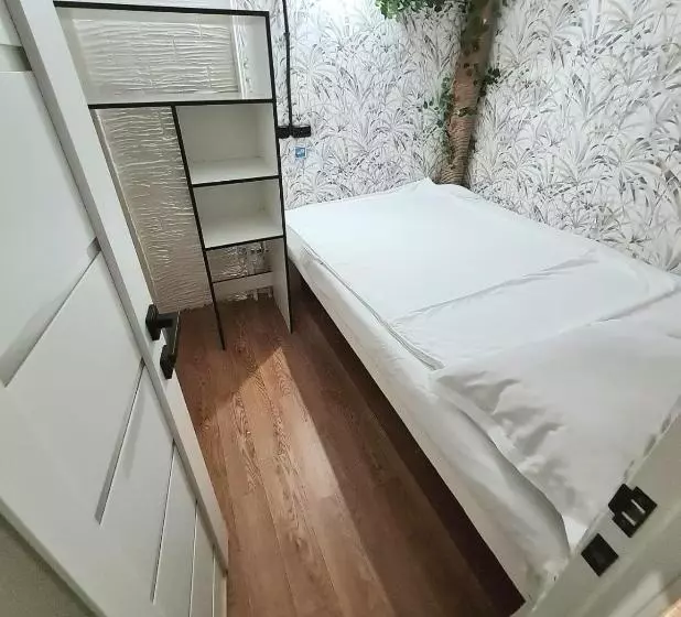 هتل کپسول Hostel Caps Home