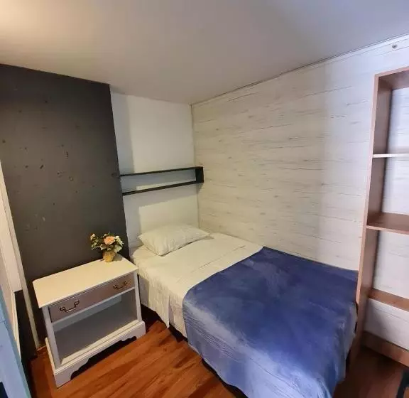 هتل کپسول Hostel Caps Home