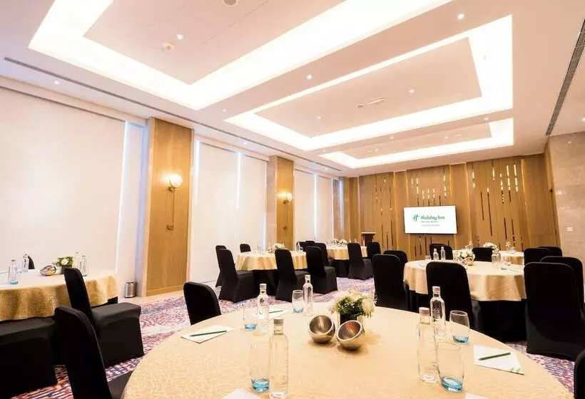 ホテル Holiday Inn Lucknow Airport, An Ihg