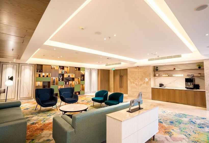 בית מלון כפרי Holiday Inn Lucknow Airport, An Ihg