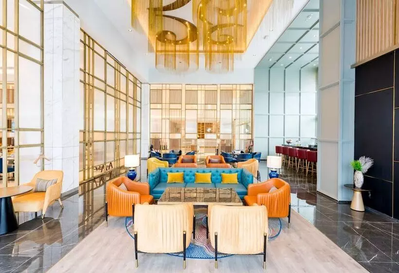 ホテル Holiday Inn Lucknow Airport, An Ihg