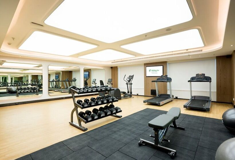 בית מלון כפרי Holiday Inn Lucknow Airport, An Ihg