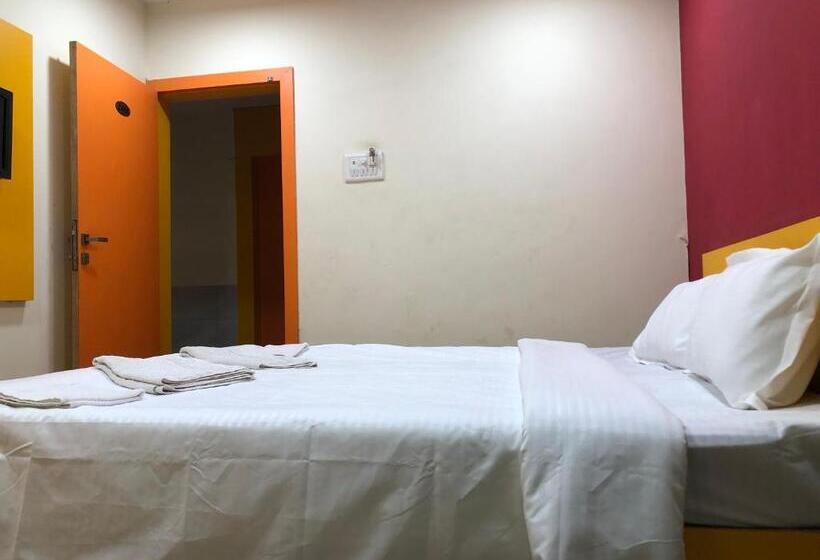 בית מלון כפרי Shree Krishna Palace