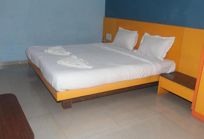 בית מלון כפרי Shree Krishna Palace