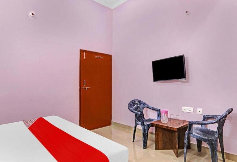 Hotel Flagship Vrindavan Resort