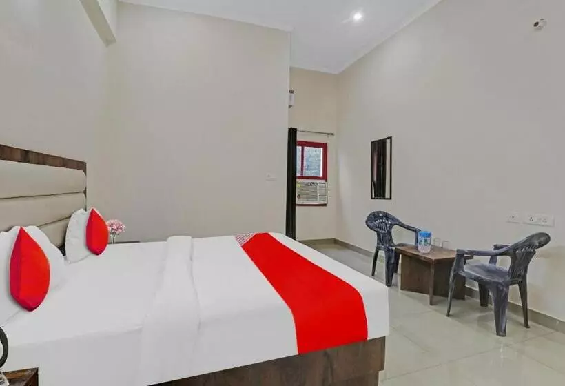 Hotelli Flagship Vrindavan Resort