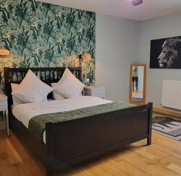 Majatalo Chambre D Hôtes Le Flacon De La Verrouille