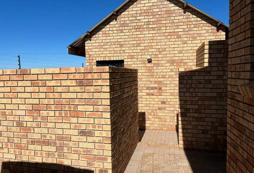 ベッドアンドブレックファースト Zen Stone Guest House