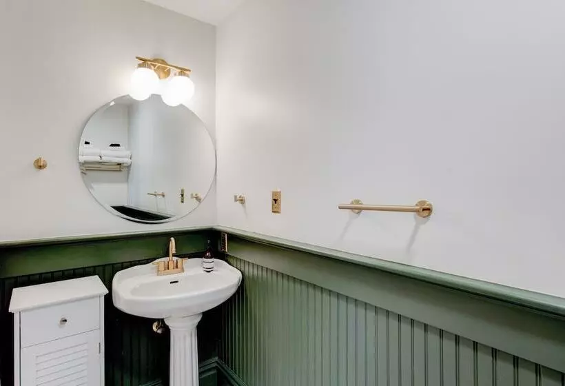 Hotelli Art City Inn