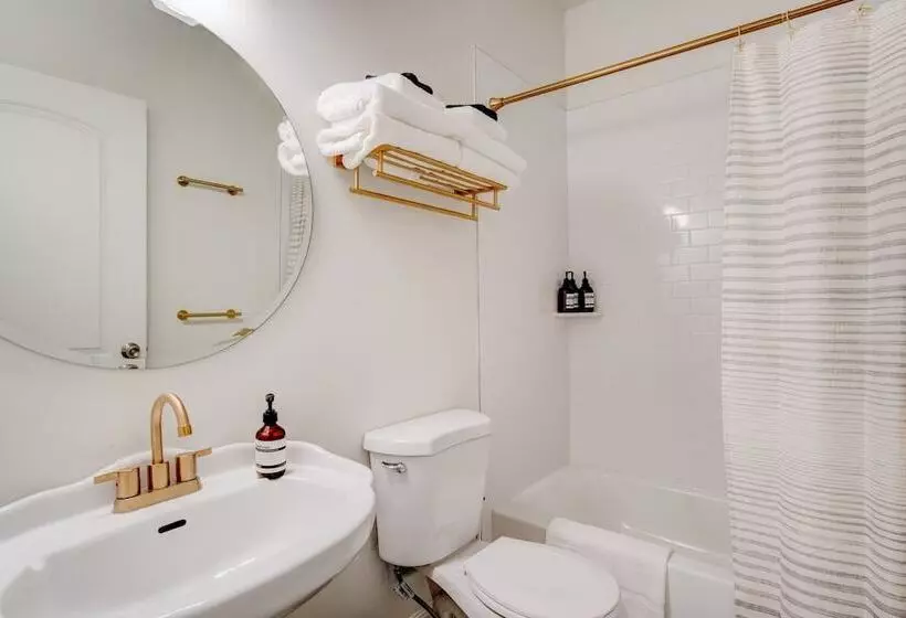 Hotelli Art City Inn