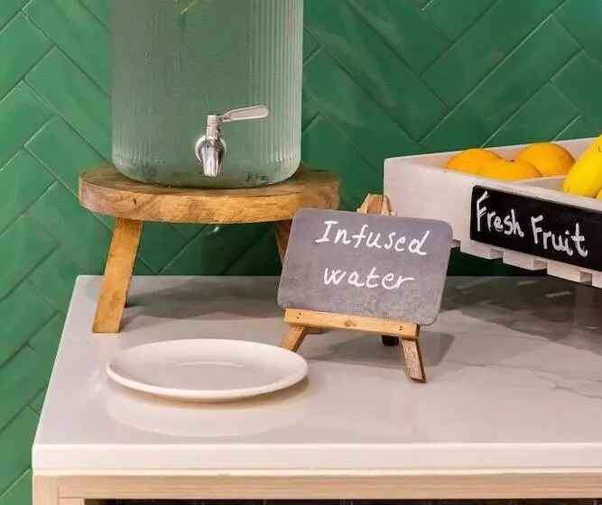 ホテル Mistral St Julian S, Affiliated By Meliá