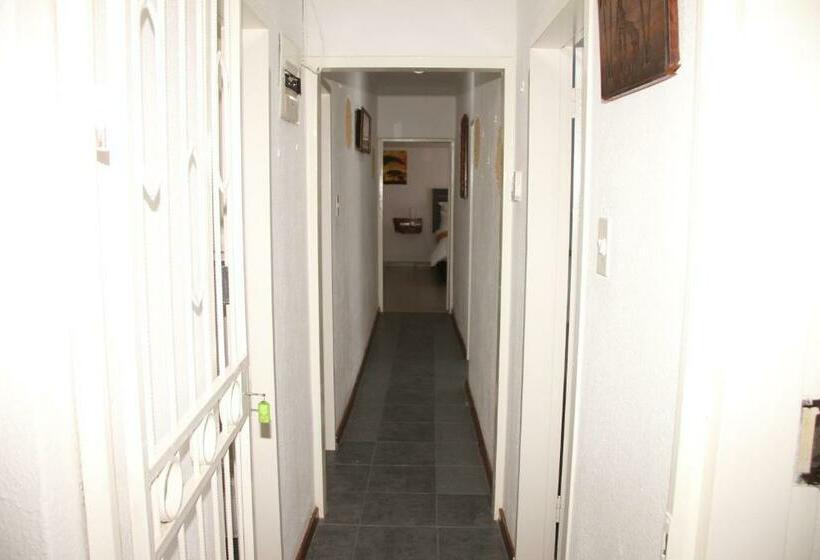 پانسیون Adorable Private Room In Germiston