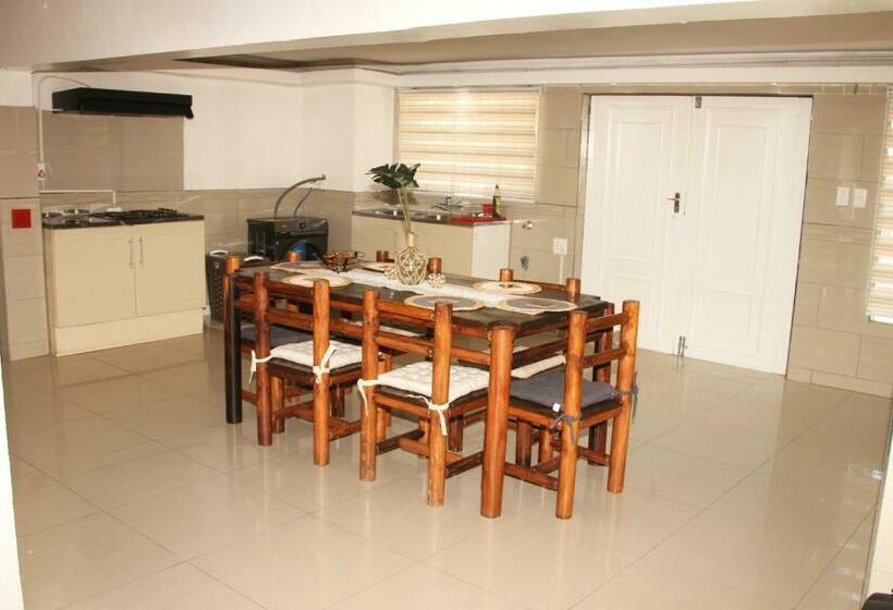 پانسیون Adorable Private Room In Germiston