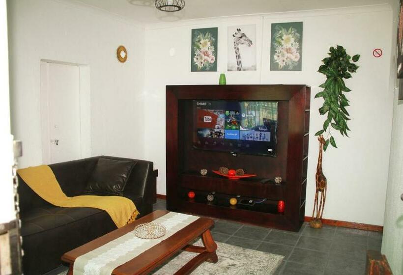 پانسیون Adorable Private Room In Germiston