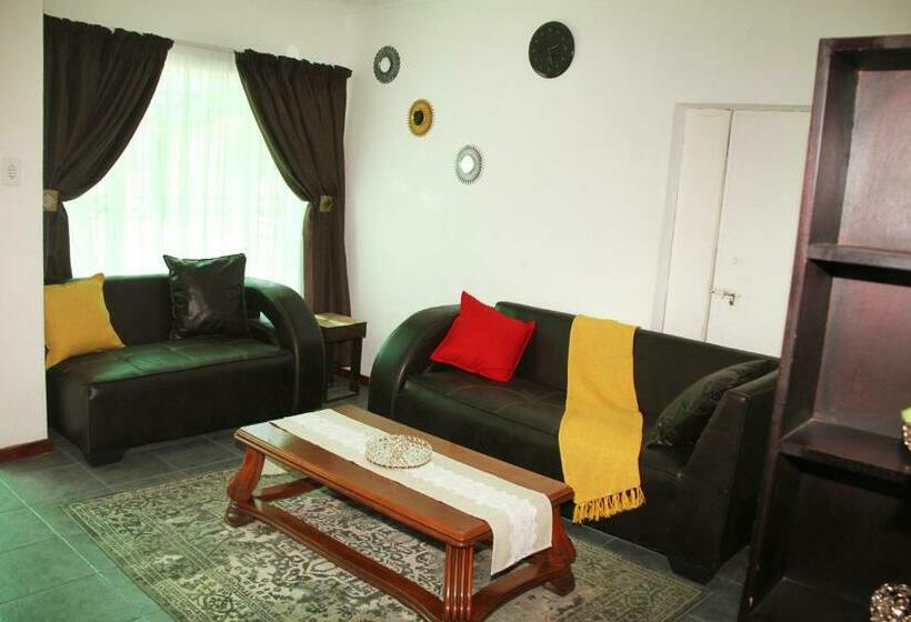 پانسیون Adorable Private Room In Germiston