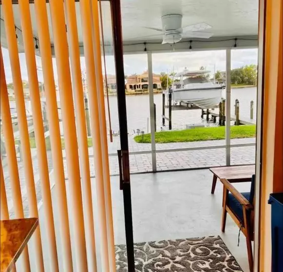ペンション Cheerful Home With Two Bedrooms