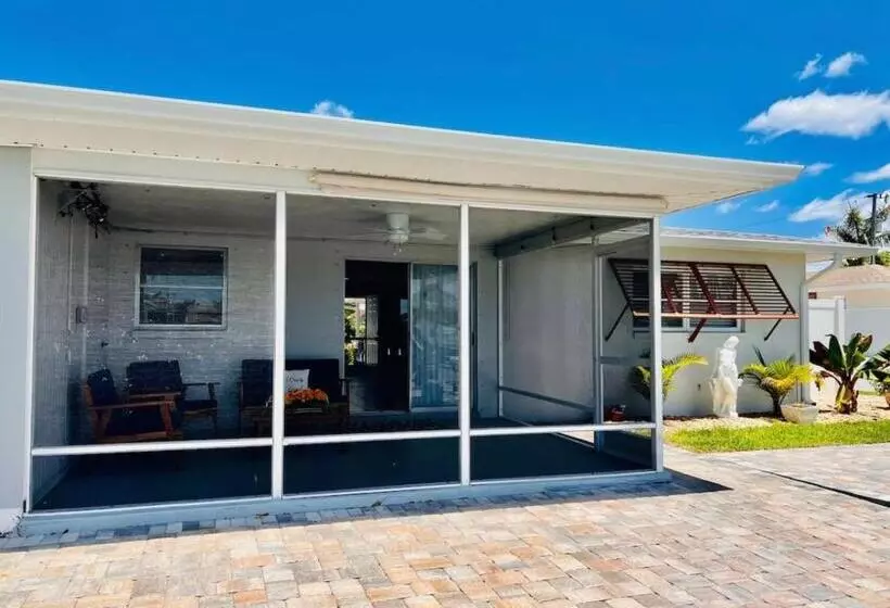 ペンション Cheerful Home With Two Bedrooms