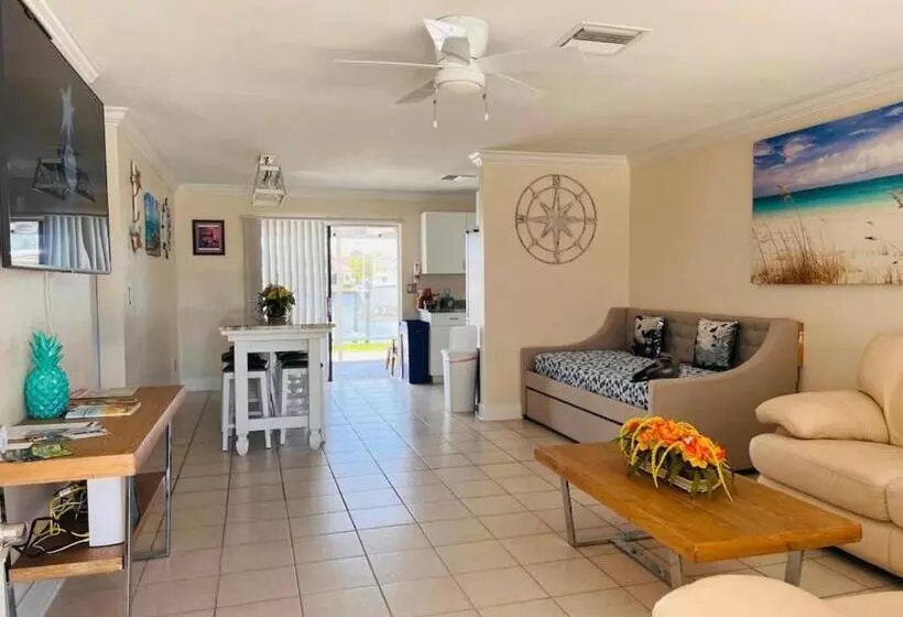 ペンション Cheerful Home With Two Bedrooms