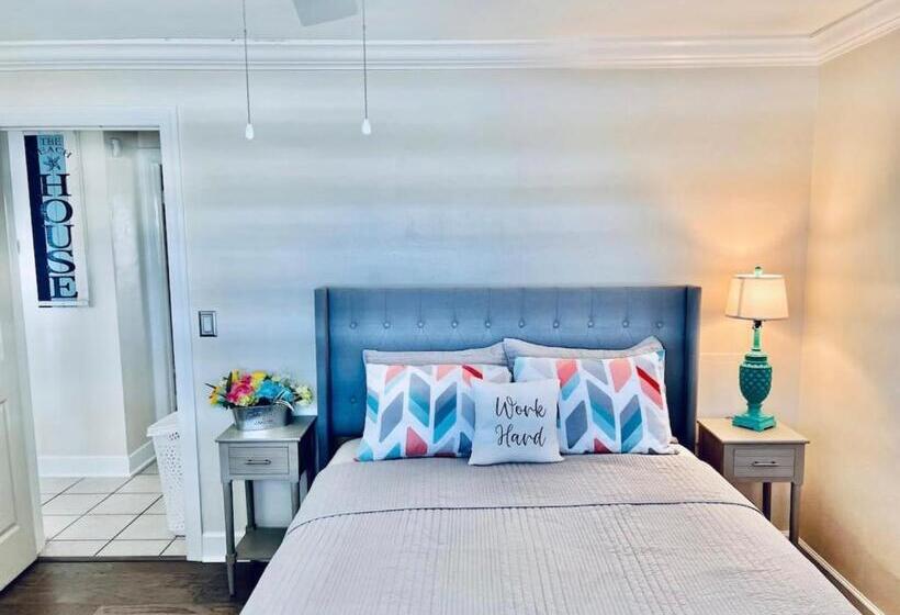 膳宿费 Cheerful Home With Two Bedrooms