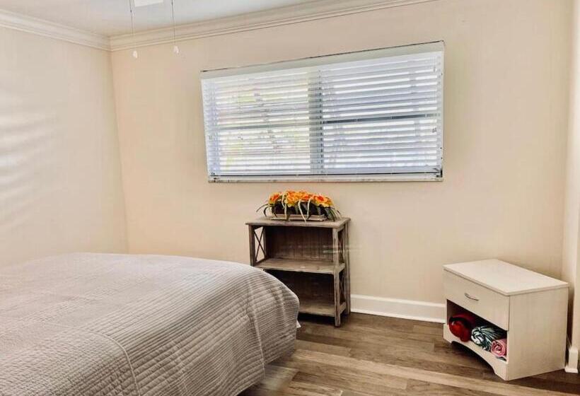 膳宿费 Cheerful Home With Two Bedrooms